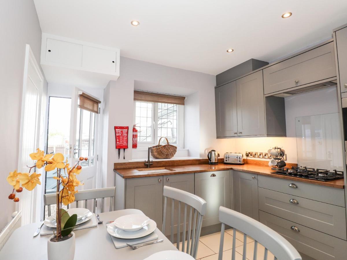 Lakestone Cottage Windermere Extérieur photo
